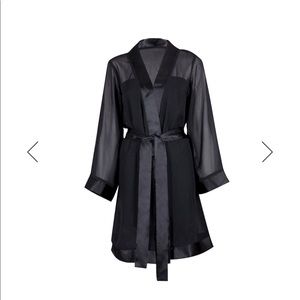 *NWT* BLUEBELLA Chiffon Kimono ⚫️ Black US: SMALL